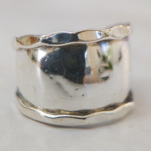 925 Sterling Wide Domed Band, Ripple Rim, Size 6.5 (15mm) - Picture 3 of 7